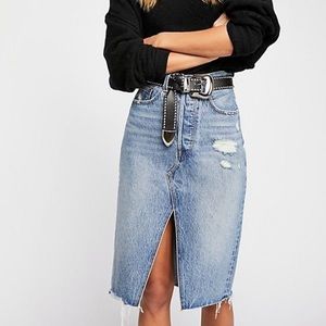Levis  distressed denim skirt
